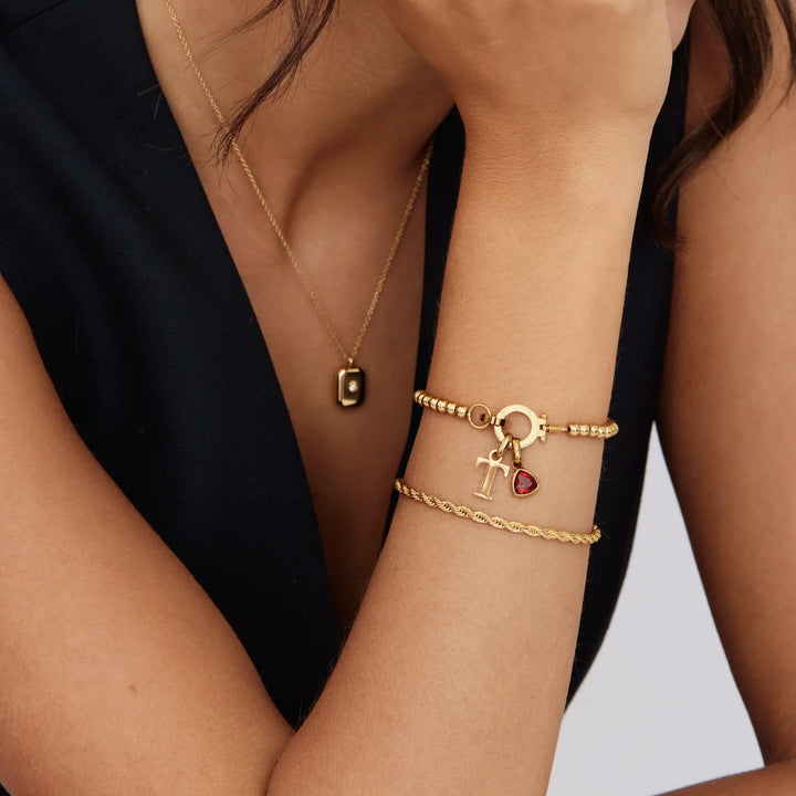 Pulsera de Charm con Inicial y Piedra de Nacimiento