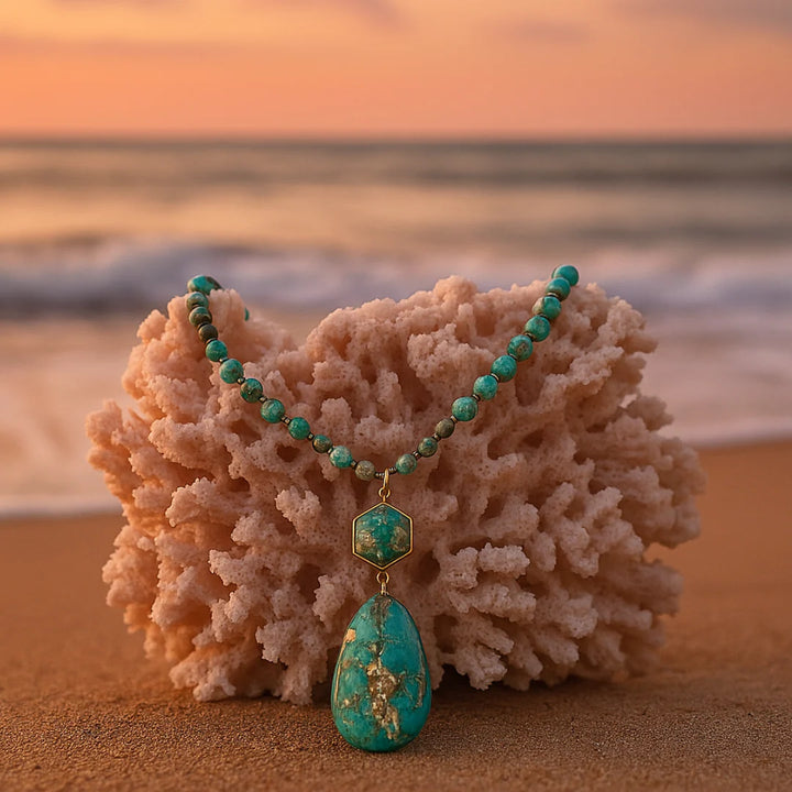 Marina | Emblema del Océano en Piedra Preciosa