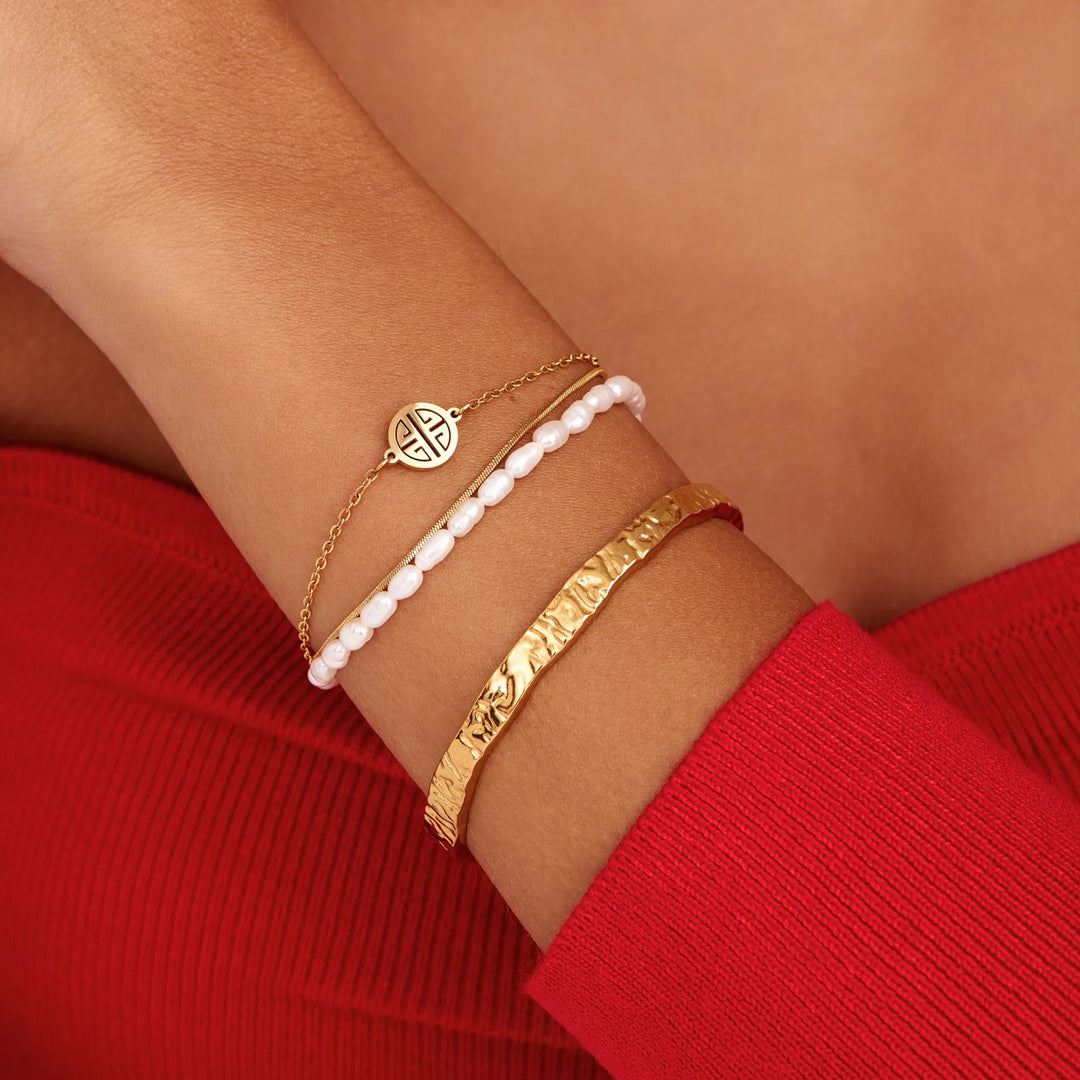 Pulsera de Perlas y Oro en Capas Sunshine