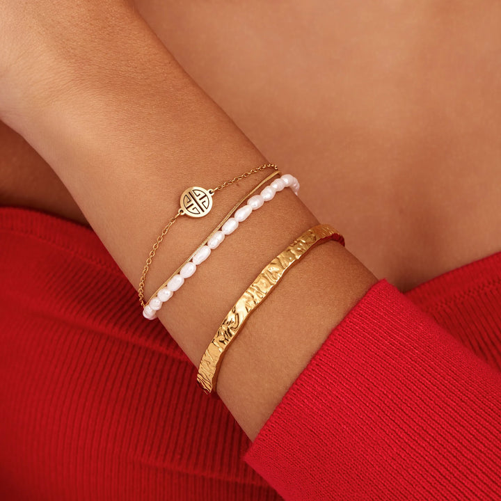 Pulsera de Perlas y Oro en Capas Sunshine