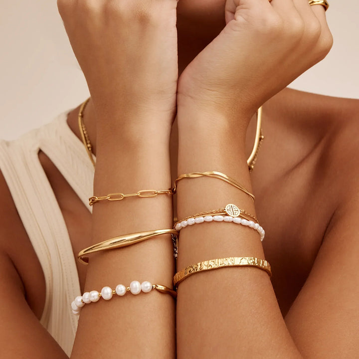 Pulsera de Perlas y Oro en Capas Sunshine