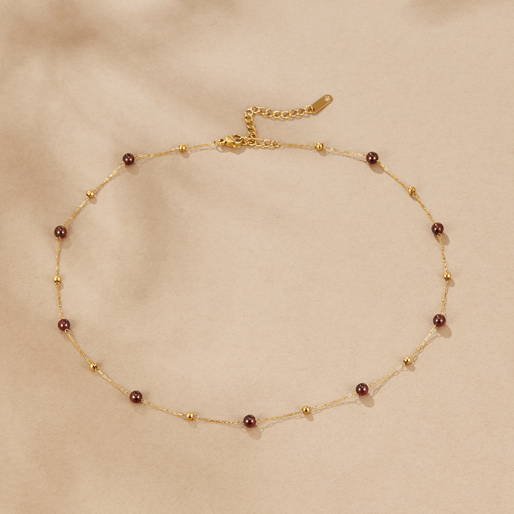 Collar de cuentas rojo garnet