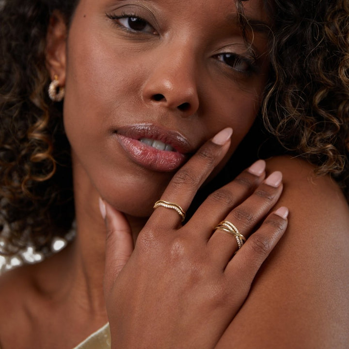 Anillo de Oro y Cristal Juni en Capas