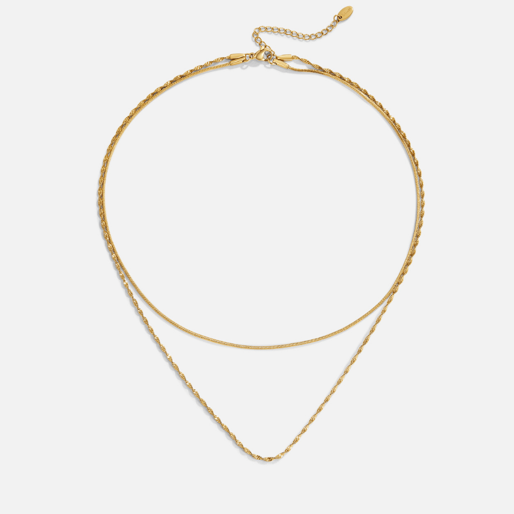 Collar de Oro en Capas Leona