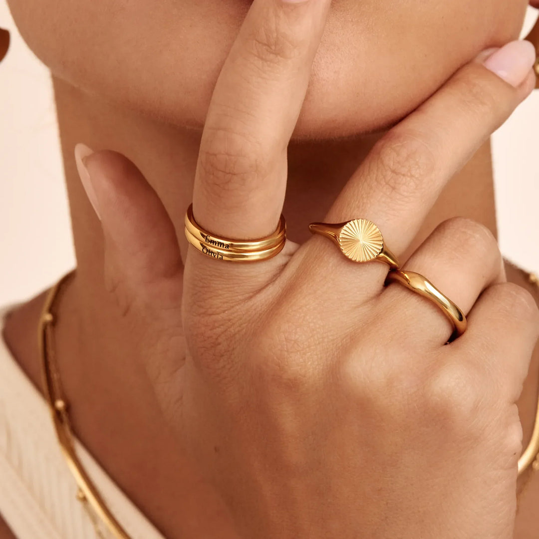 Anillo de Nombre Delicado Apilable