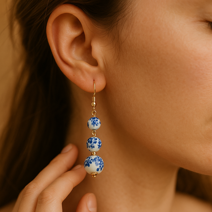 Lyra | Pendientes Colgantes en Azul y Marfil