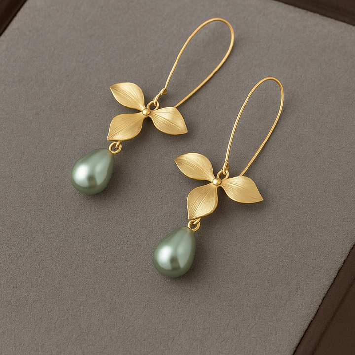 Celestia | Pendientes con Flor de Plata