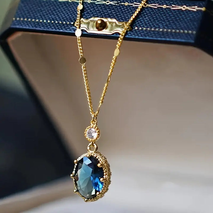 Collar de Oro Thessia Lunebray