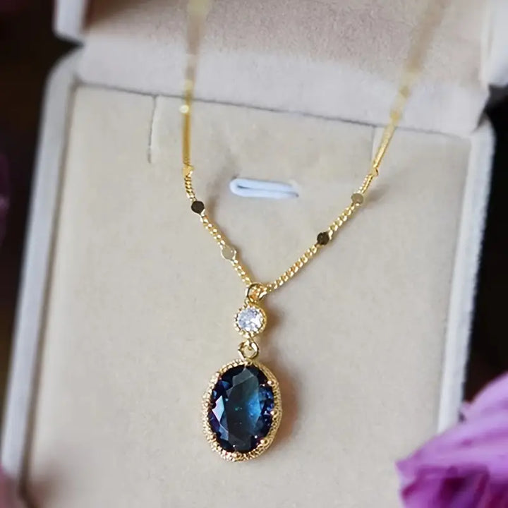 Collar de Oro Thessia Lunebray