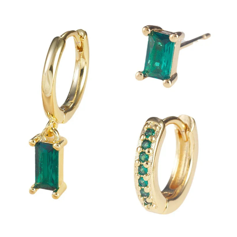 Pendientes de Oro con Circones Geométricos en Verde Esmeralda