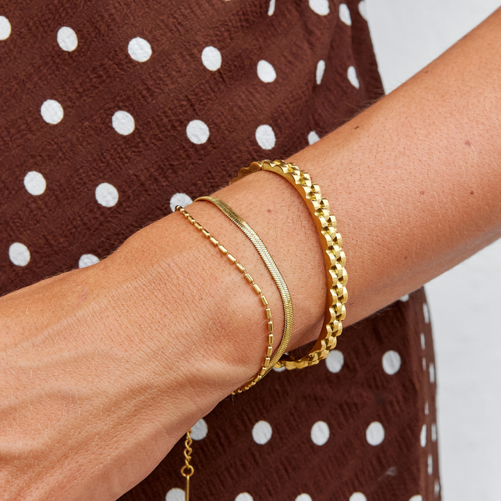 Pulsera Ancha de Oro Renee