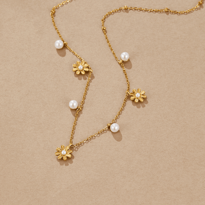 Collar de Flores de Otoño y Perlas