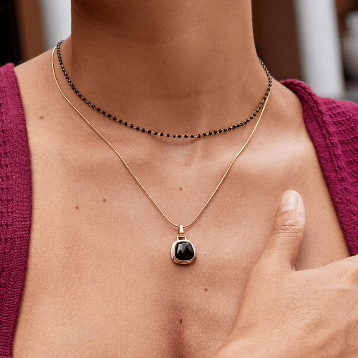 Collar con Colgante de Perla Negra Ébano