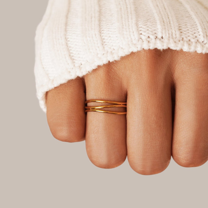 Anillo de Bucle Infinito de Oro