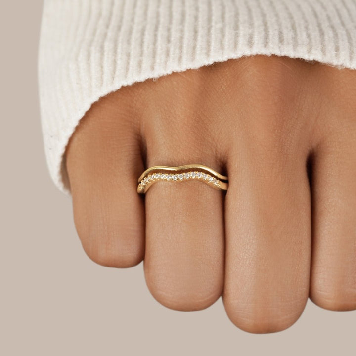 Anillo de Oro y Cristal Juni en Capas