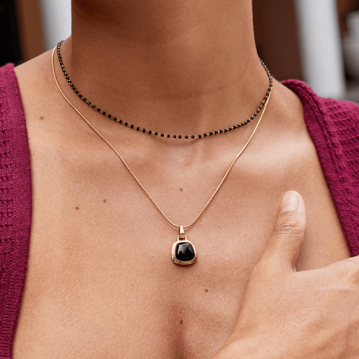 Collar de cuentas negras Maisie