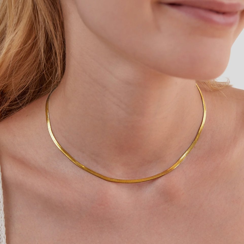 Collar de Cadena Sarya Snake en Oro