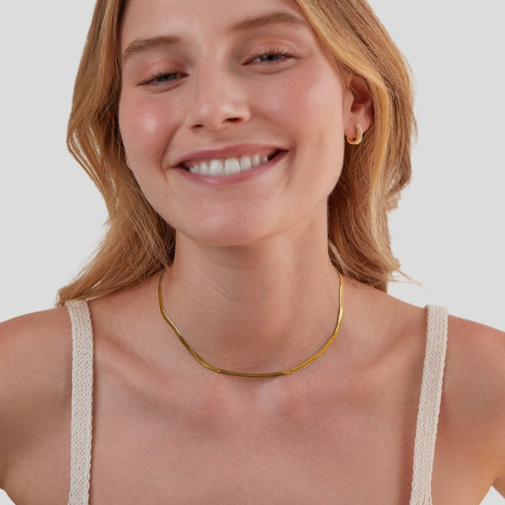 Collar de Cadena Sarya Snake en Oro