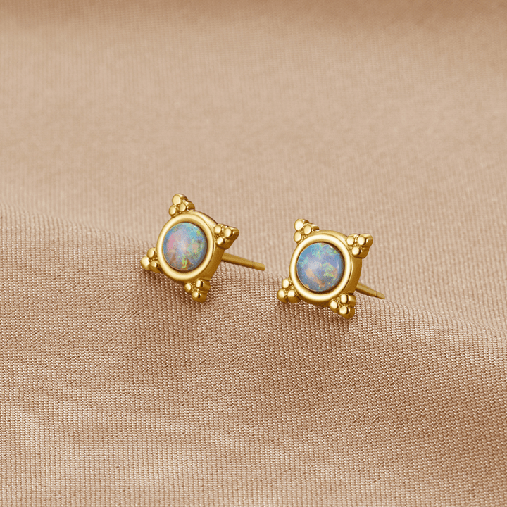 Pendientes de Stud de Ópalo Azul Vintage